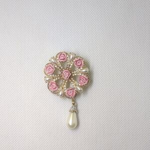 Elegant Pink and Gold Floral Brooch